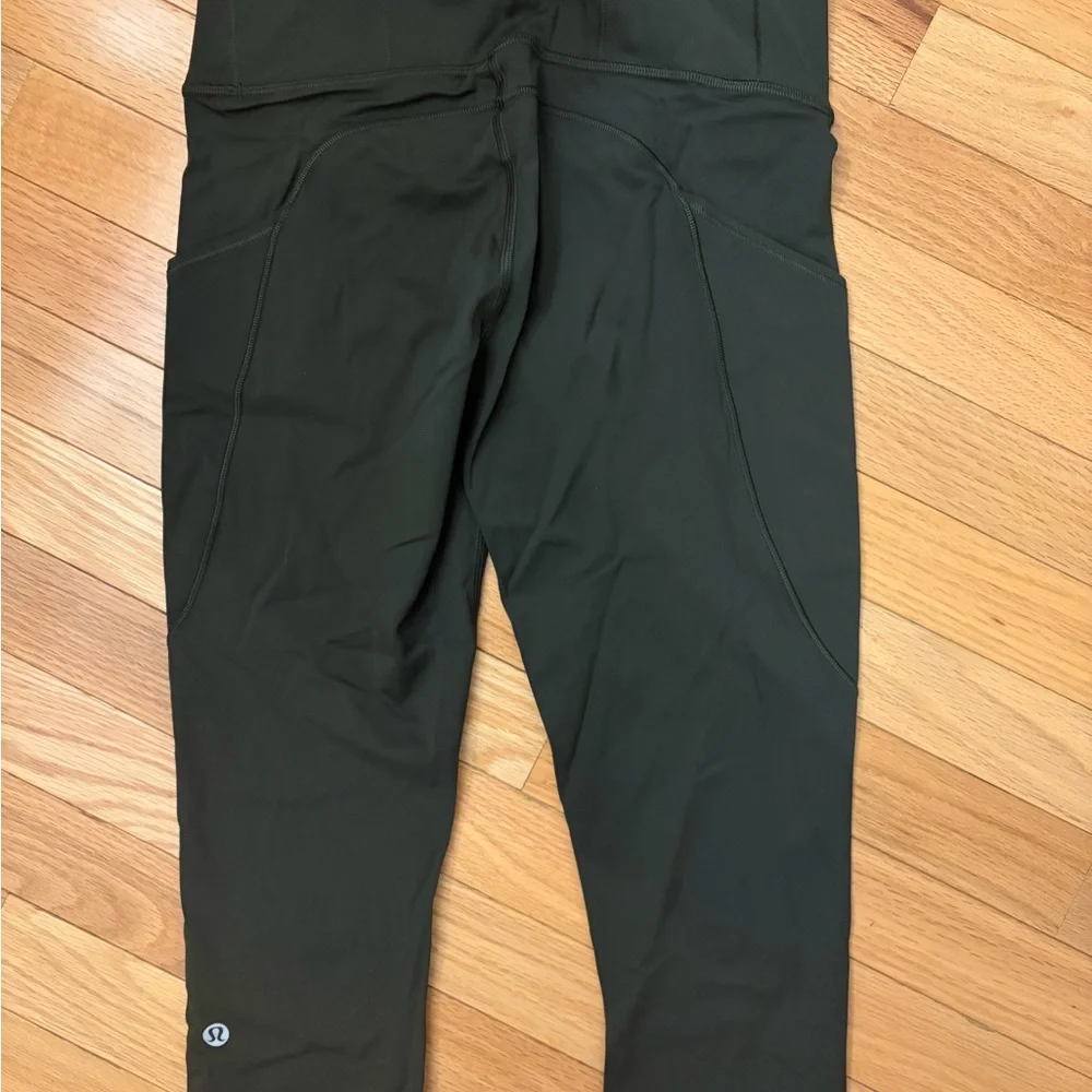 Lululemon Dark Green Capri Leggings